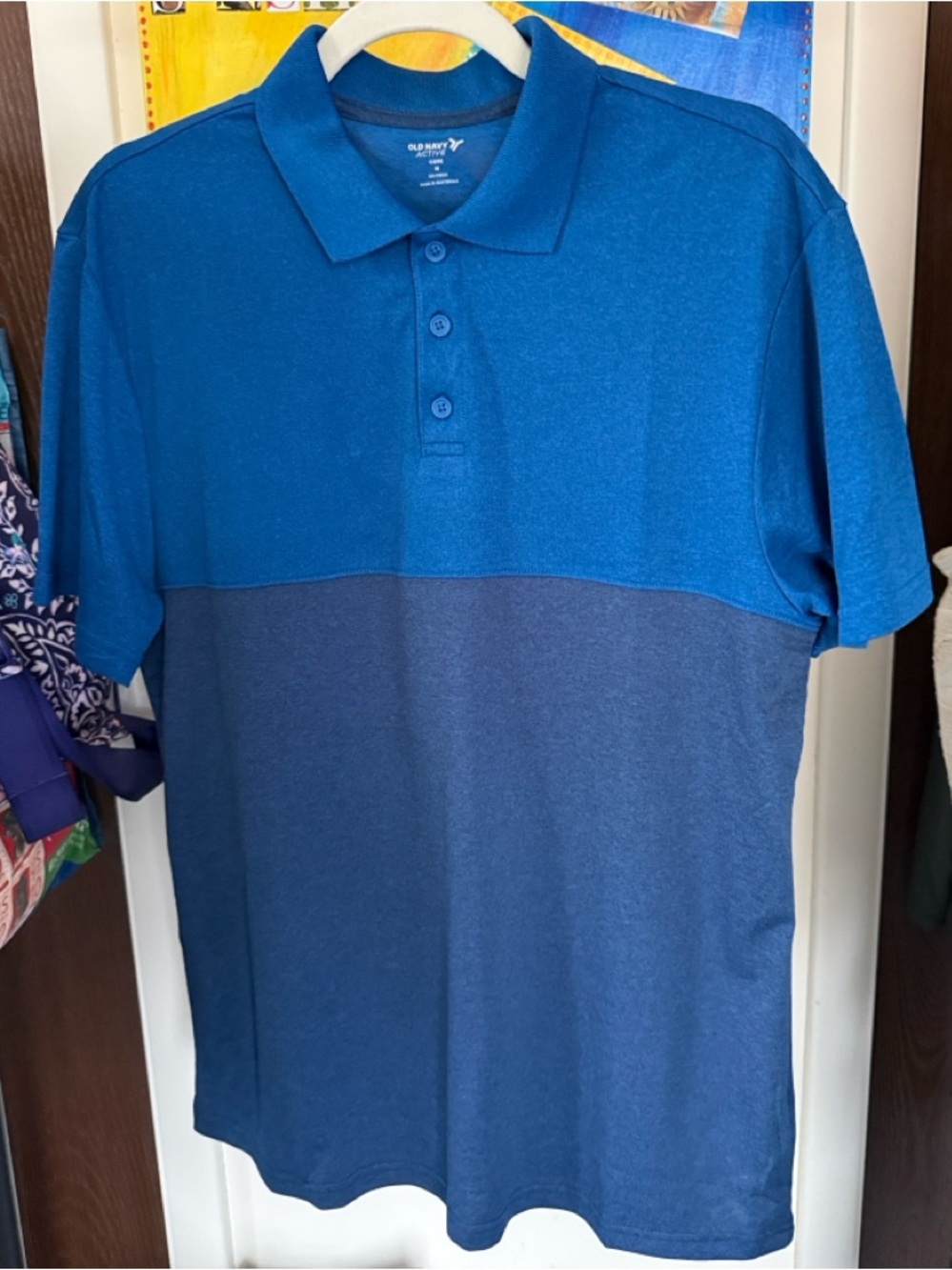 LIKE NEW Old Navy Men’s Two-Tone Blue Polo - Bright & Navy SIZE: Medium